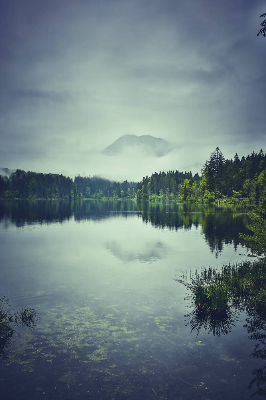 bavaria mystic mountain lake/ picture