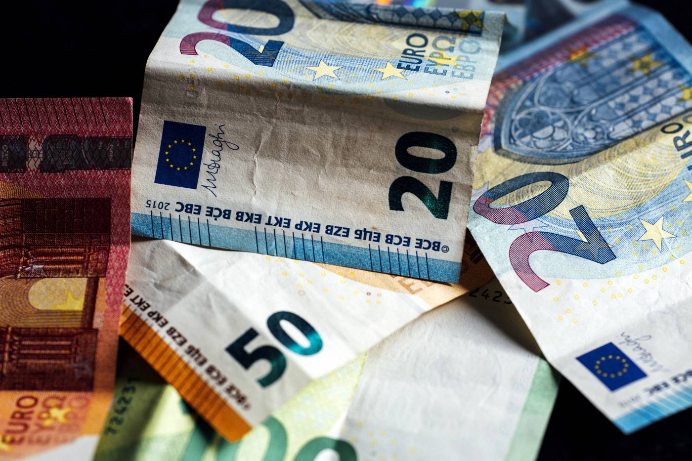 cash euro money/ picture