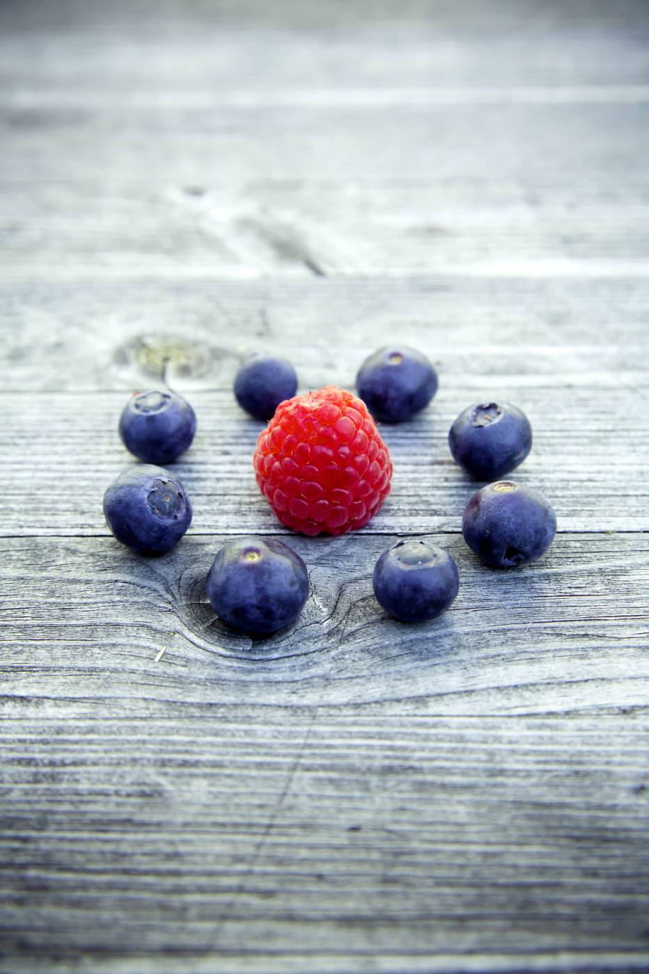 fresh bio raspberry blueberry/ picture
