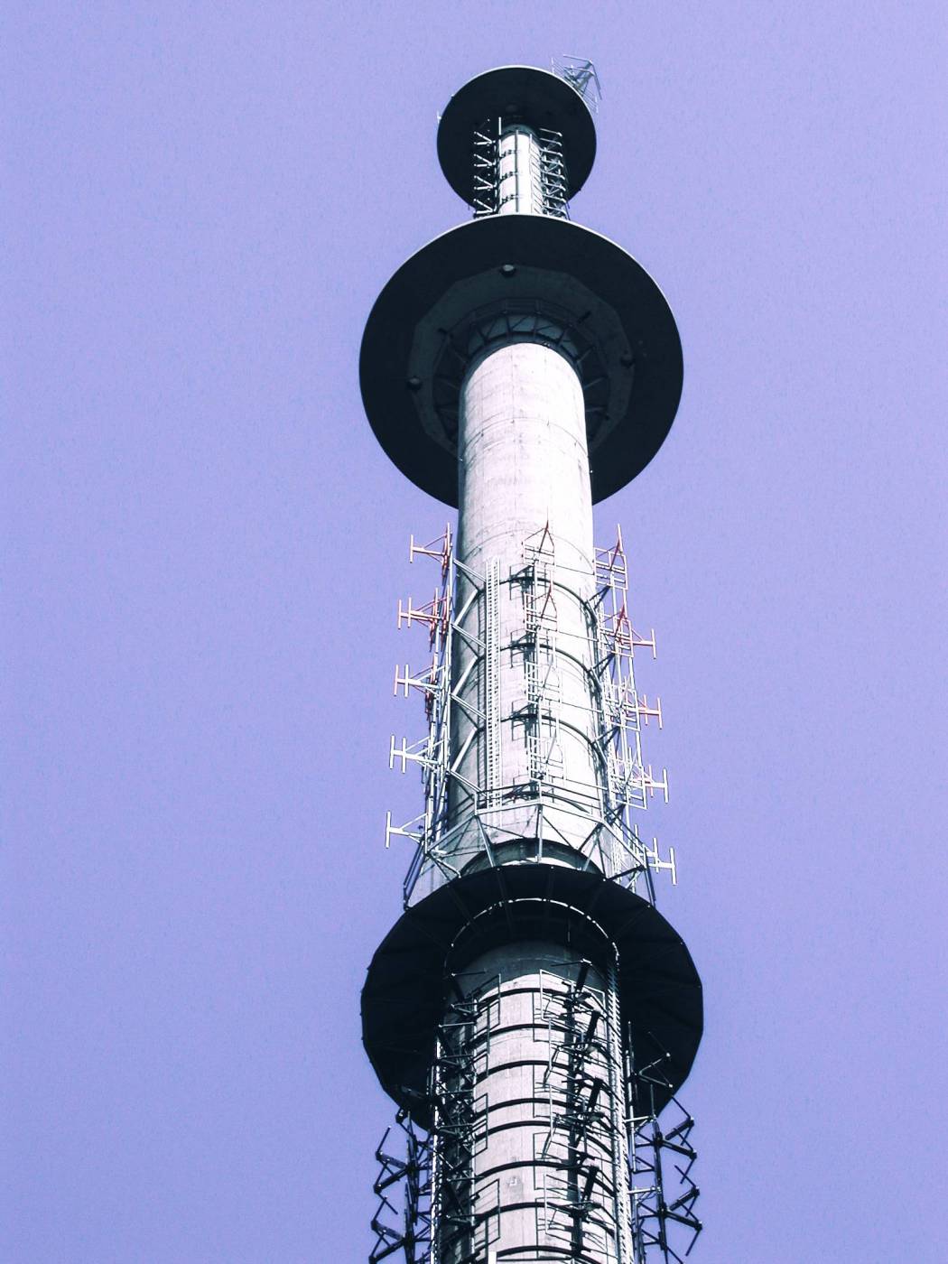 radio mast tower/ picture