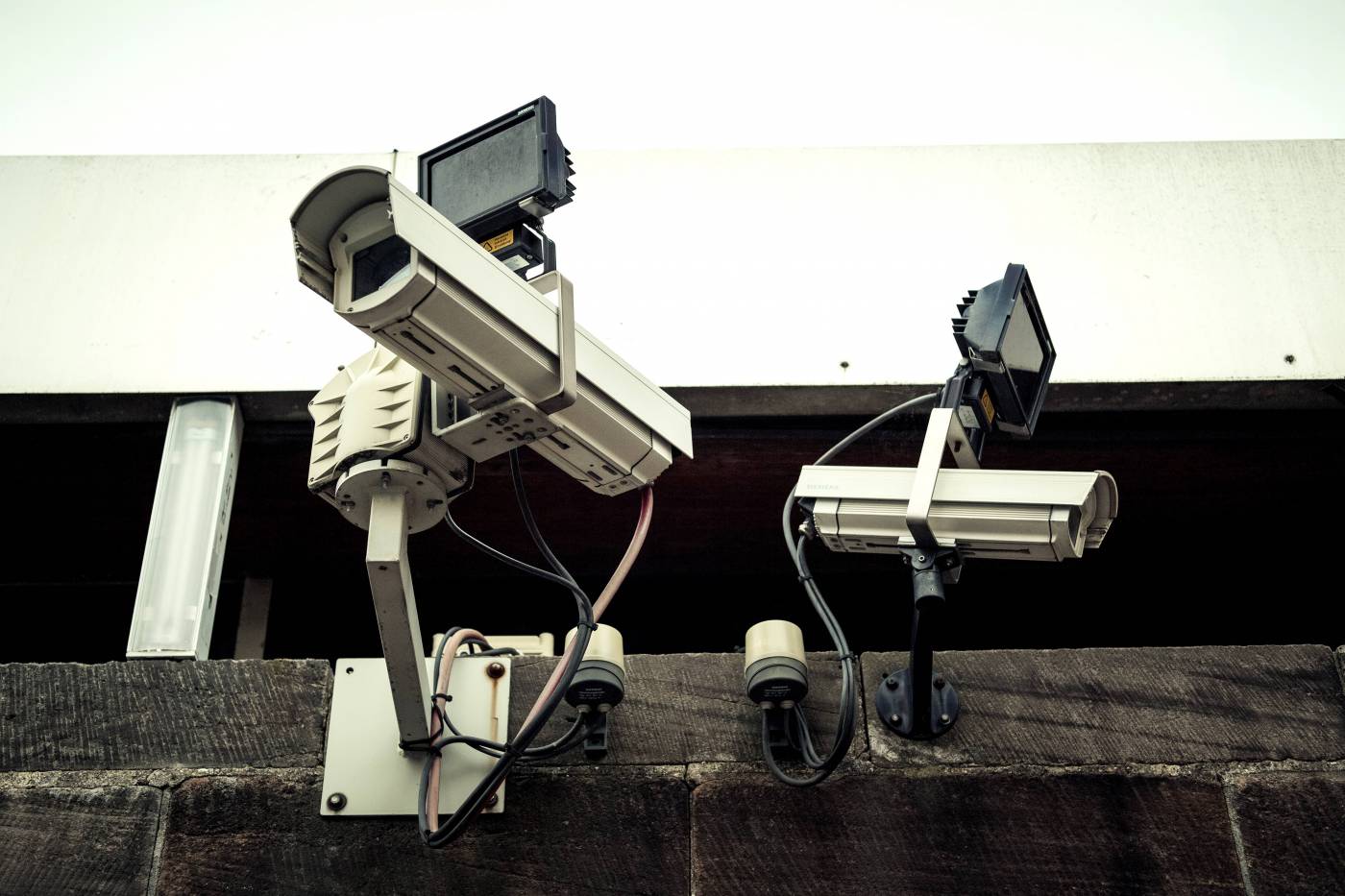 surveillance camera/ picture