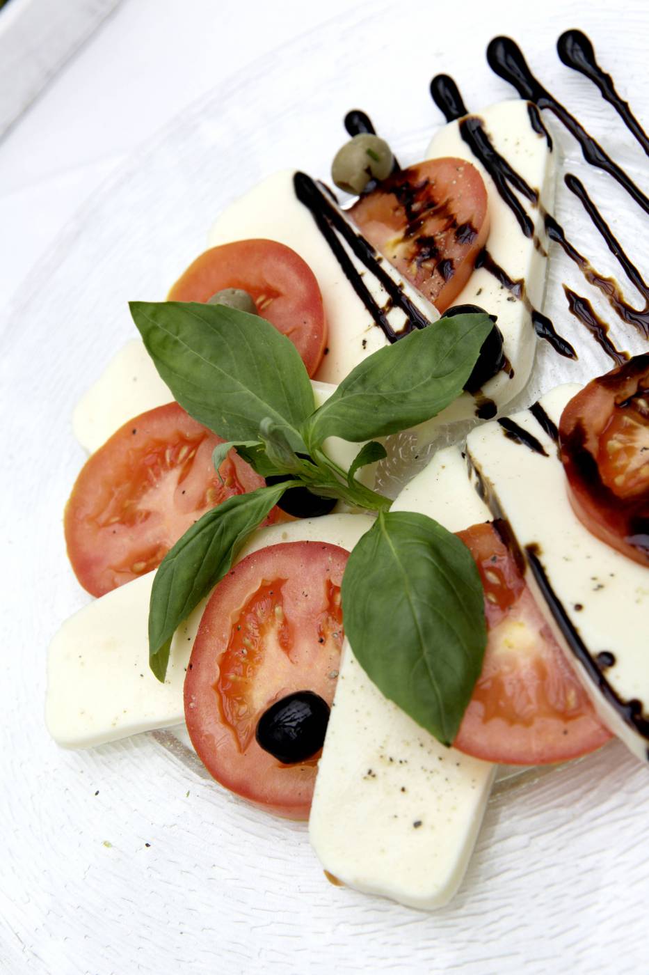 tomato mozzarella caprese/ picture