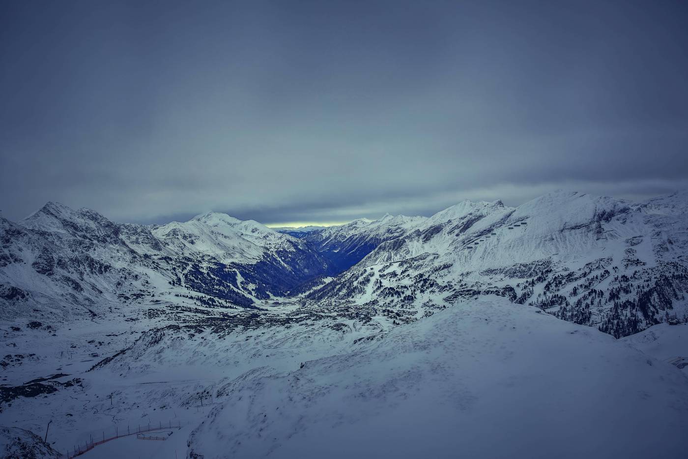 winter alps peak summit/ picture