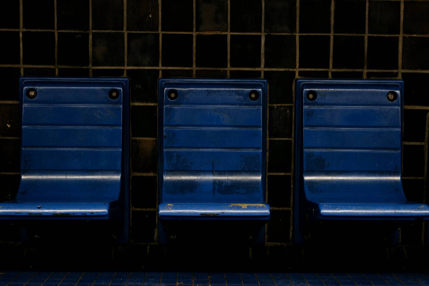 Subway Chairs: Unique and Creative Urban Seating Photography picture
