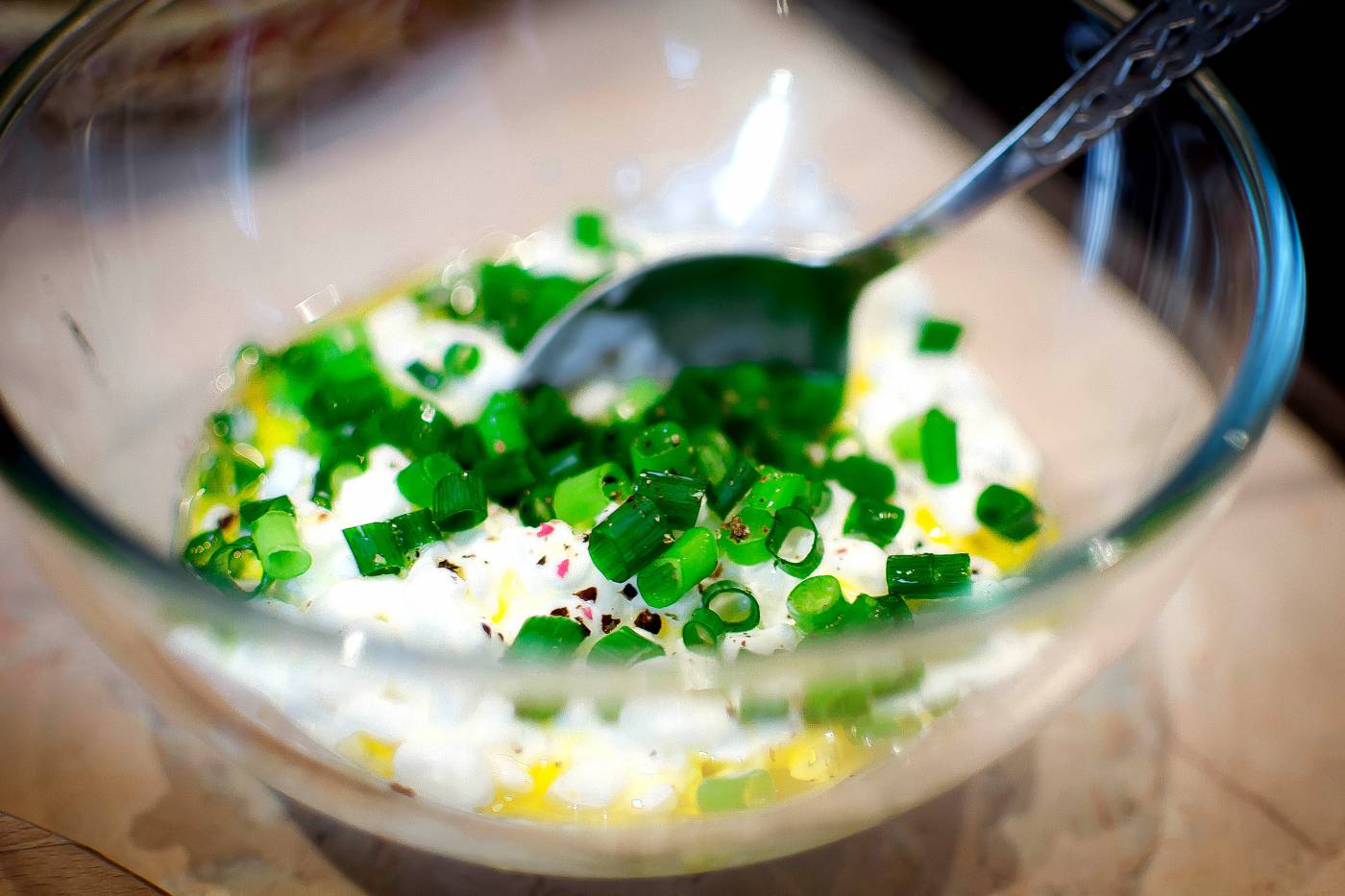 Yogurt & Chives: Fresh Ingredients for Culinary Creativity picture