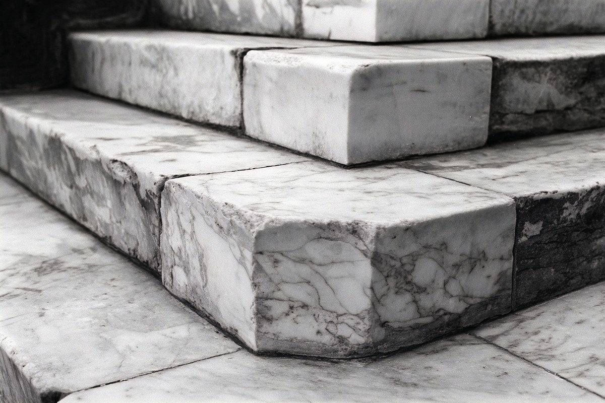 washington marble step worn centuries macro f132faa7 478a 4878 b8ae