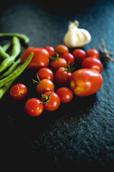 fresh bio tomatoes garlic/