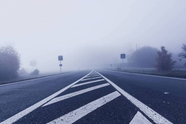 interstate early morning fog road/