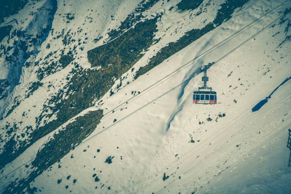 mountain cable car/