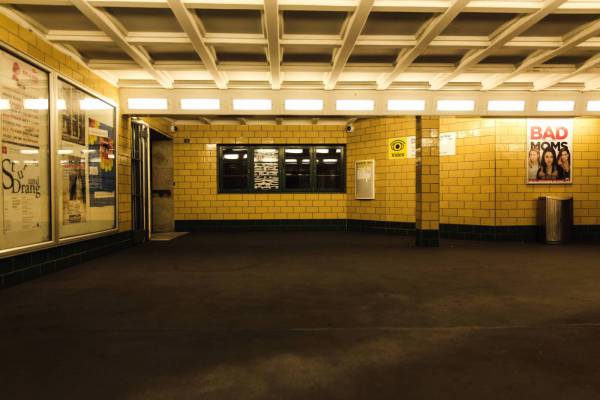 underground subway metro/