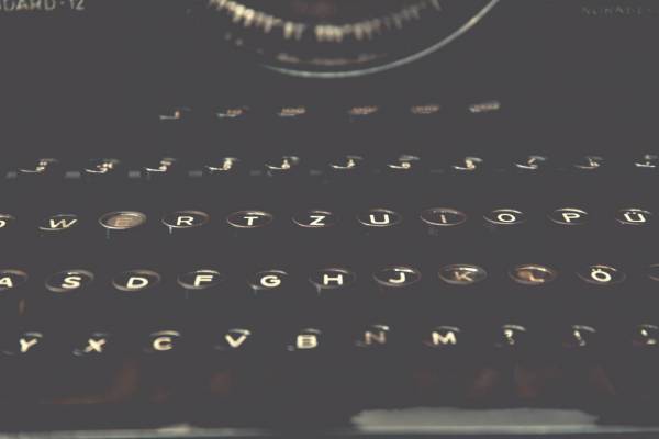 vintage typewriter key/