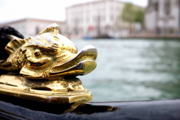 Gold Statue Venice ?Sea? 